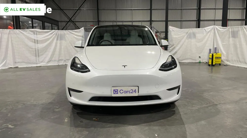 2023 Tesla Model Y, photo 2