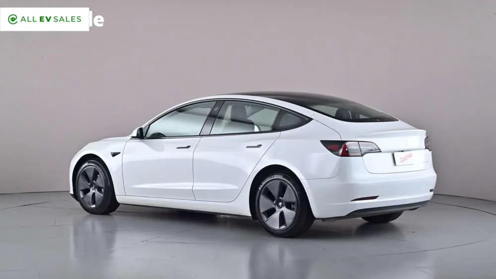 2023 Tesla Model 3, photo 4