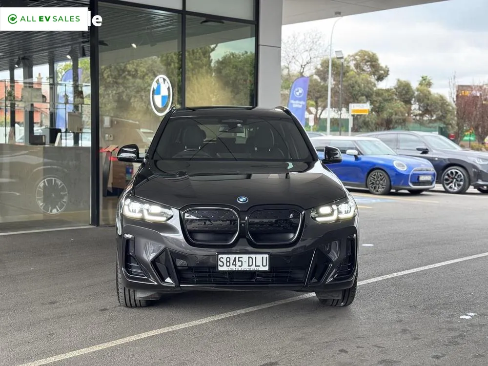 2023 BMW iX3, photo 4