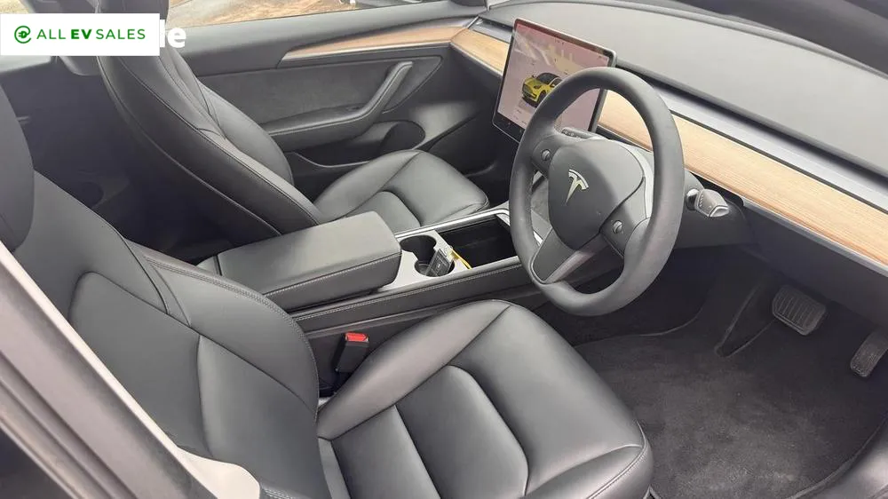 2023 Tesla Model 3, photo 2