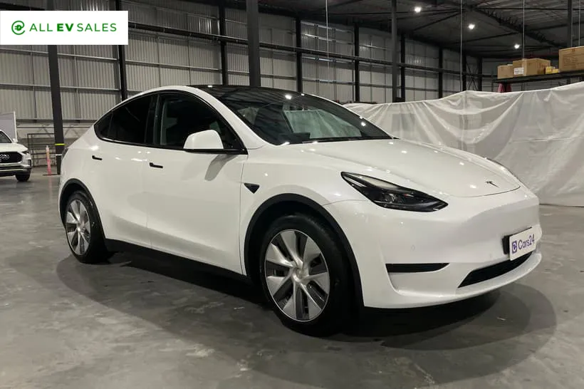 2023 Tesla Model Y Rear-Wheel Drive