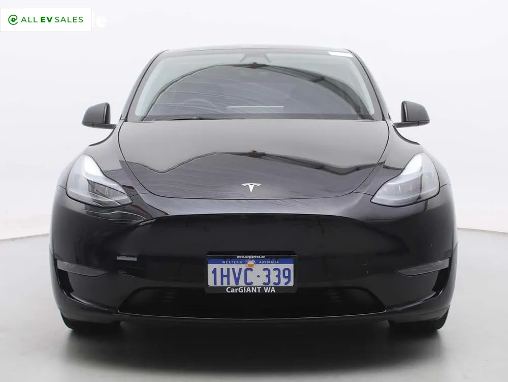 2023 Tesla Model Y, photo 2