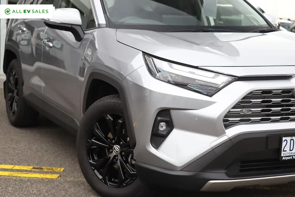 2025 Toyota RAV4, photo 4