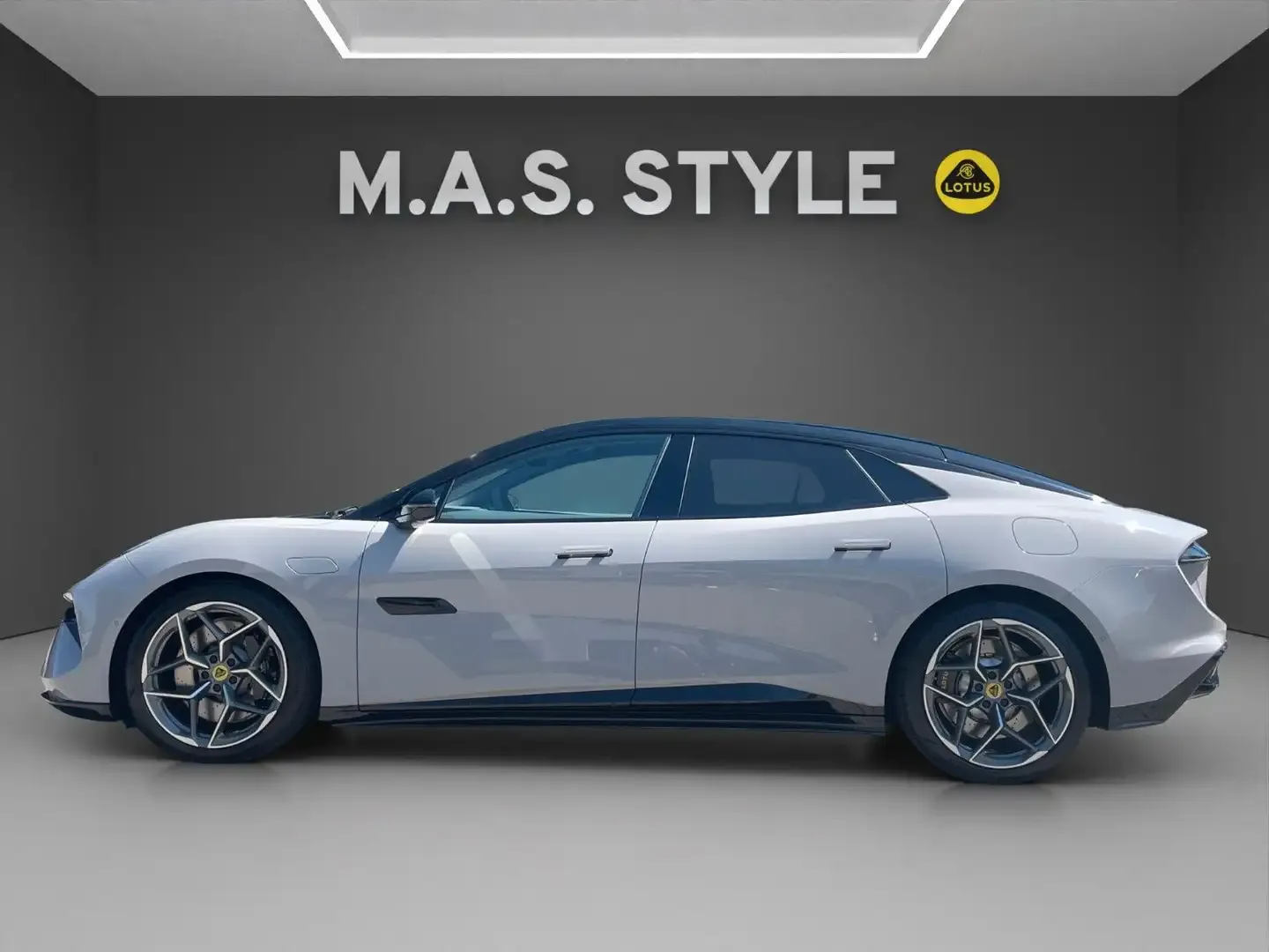 2026 Lotus Emeya, photo 5