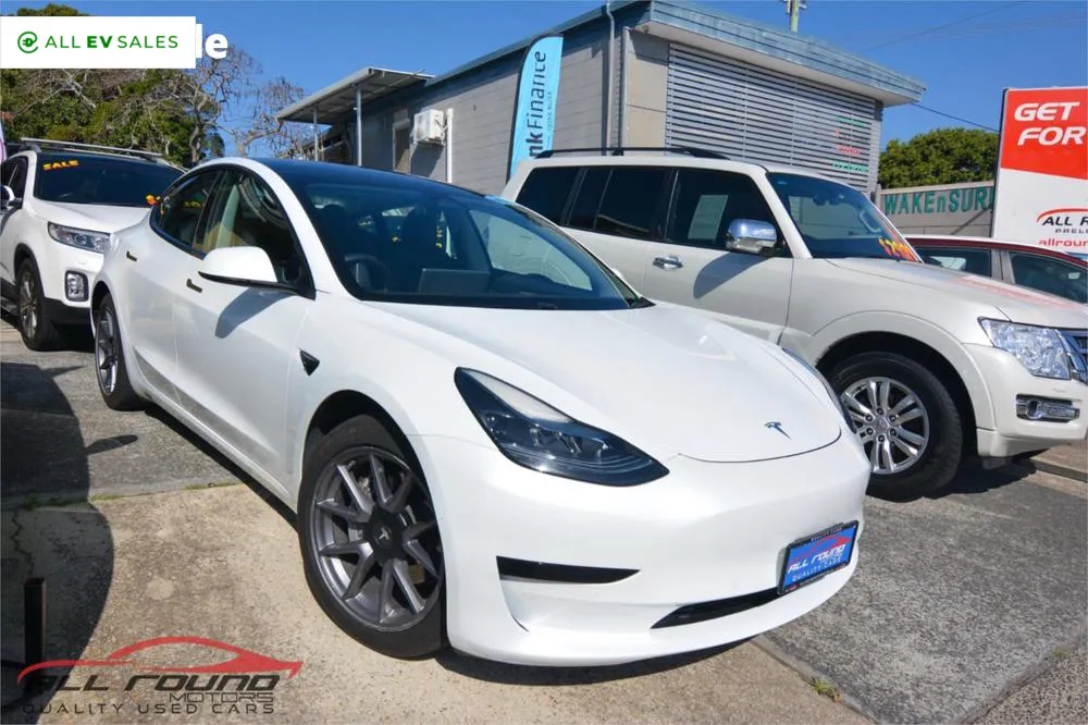 2022 Tesla Model 3, photo 2