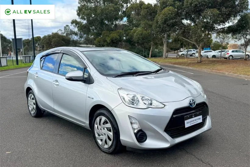 2015 Toyota Aqua S
