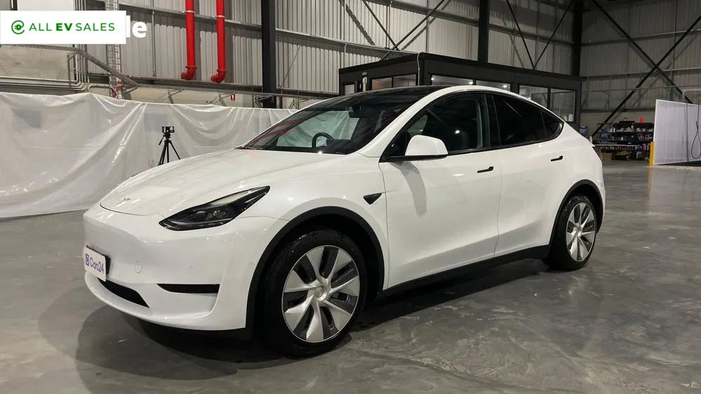2023 Tesla Model Y, photo 3