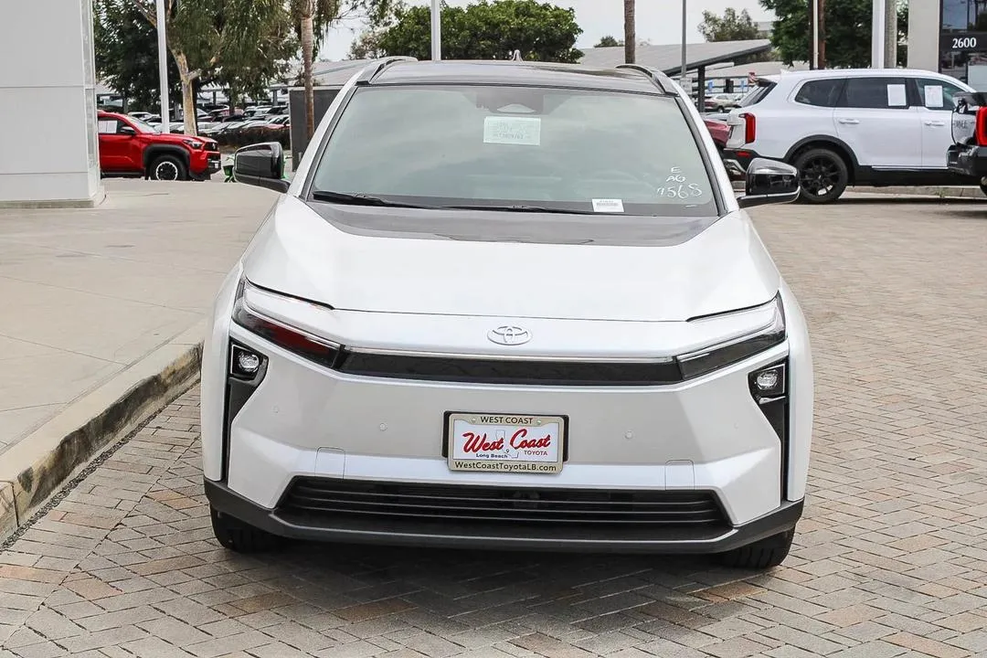 2026 Toyota Prius Plug-In, photo 2