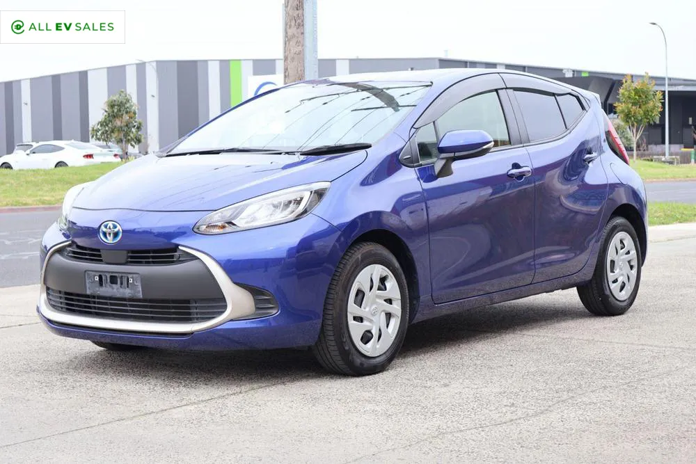 2021 Toyota Aqua, photo 2