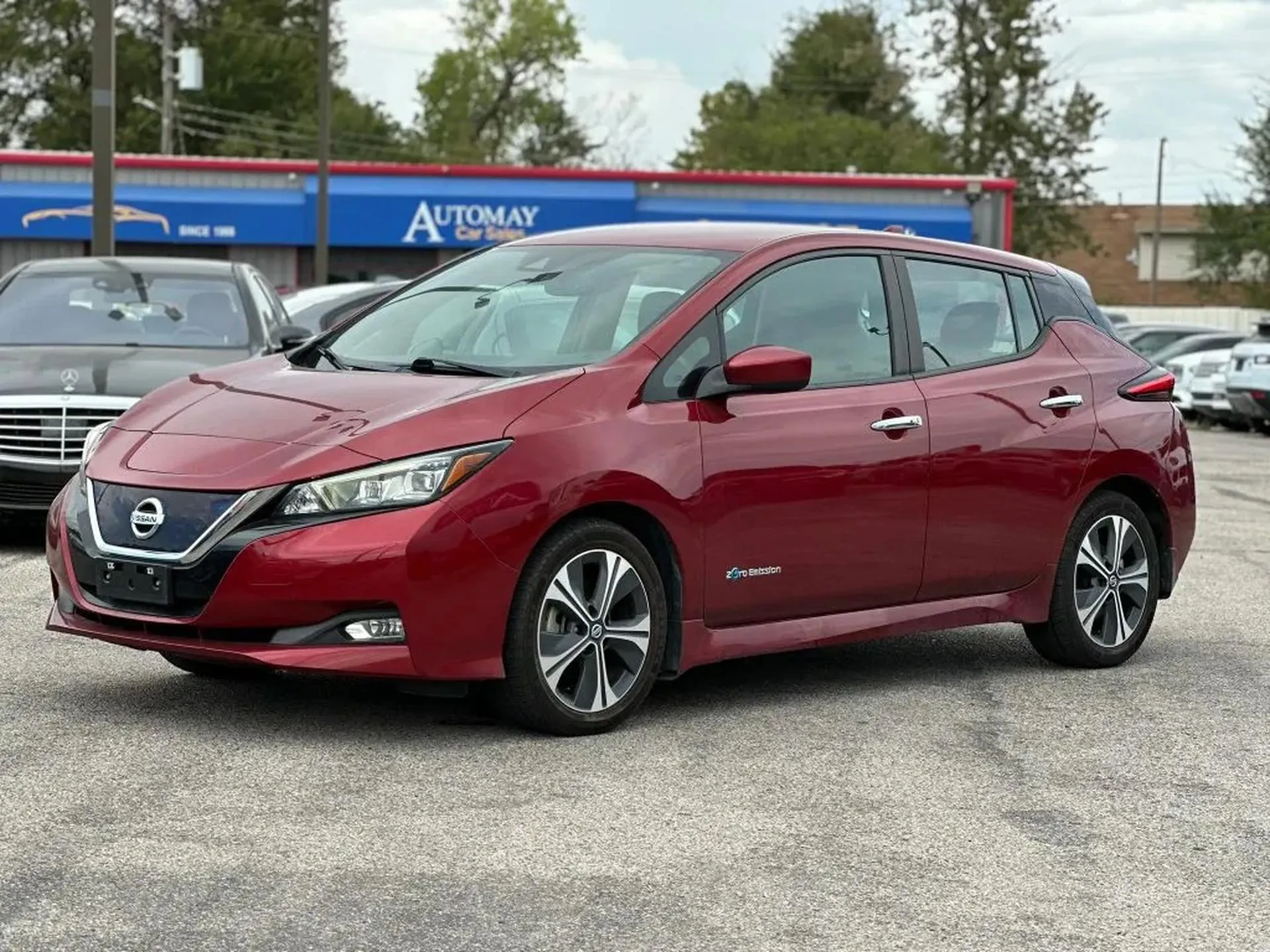 2018 Nissan Leaf SV Hatchback 4D