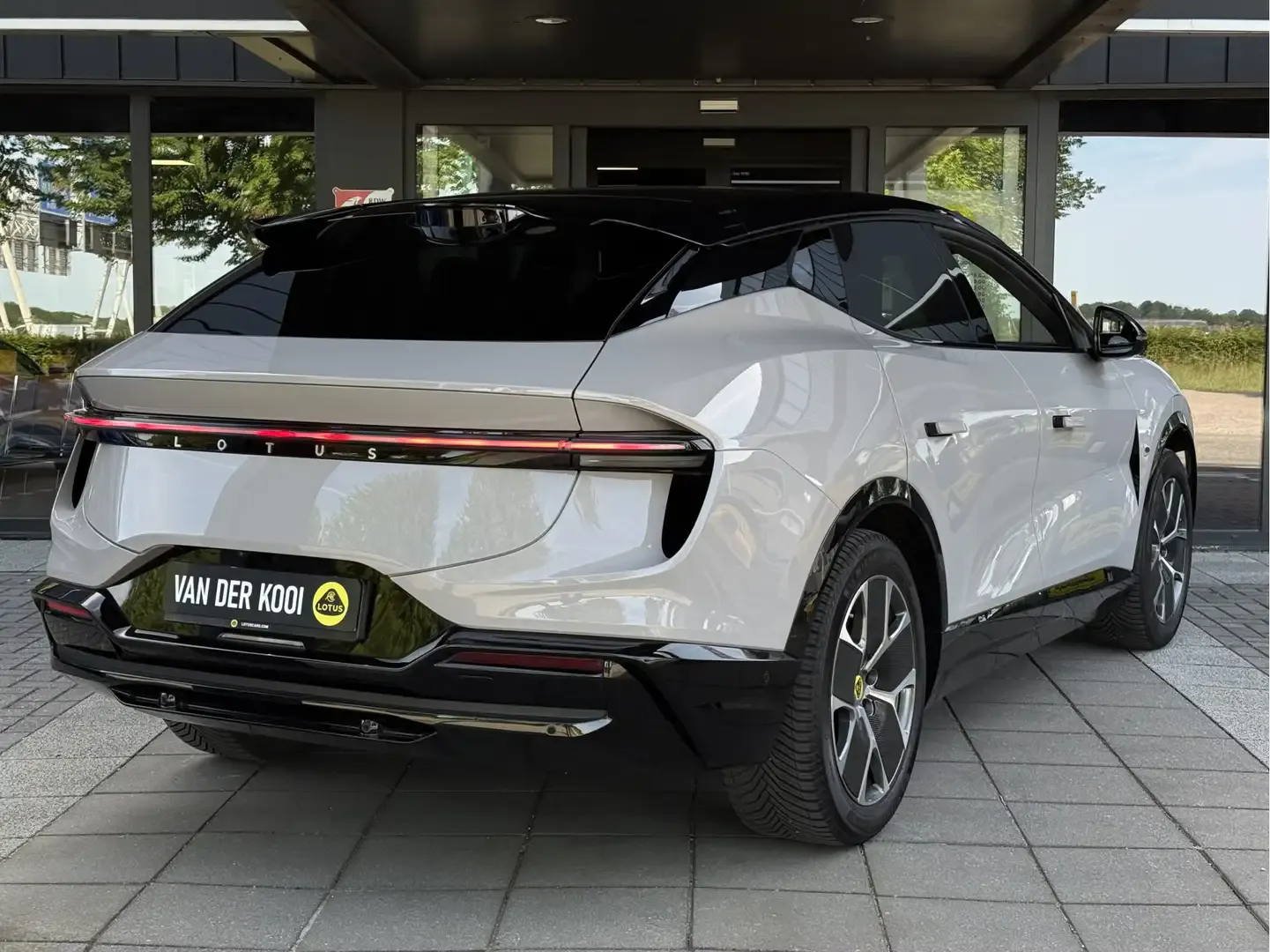 2023 Lotus Eletre, photo 5