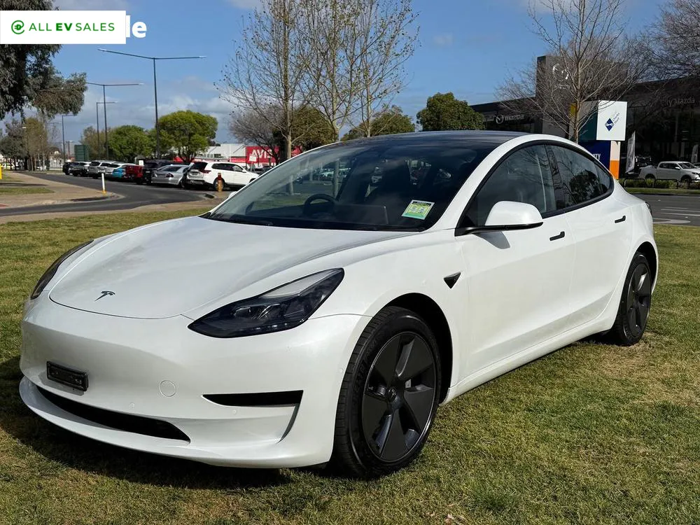 2023 Tesla Model 3, photo 3