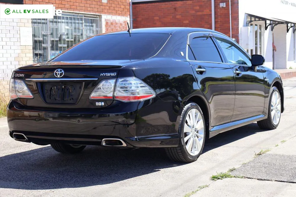 2009 Toyota Crown, photo 3