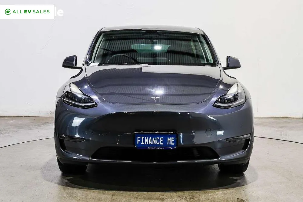 2024 Tesla Model Y, photo 3