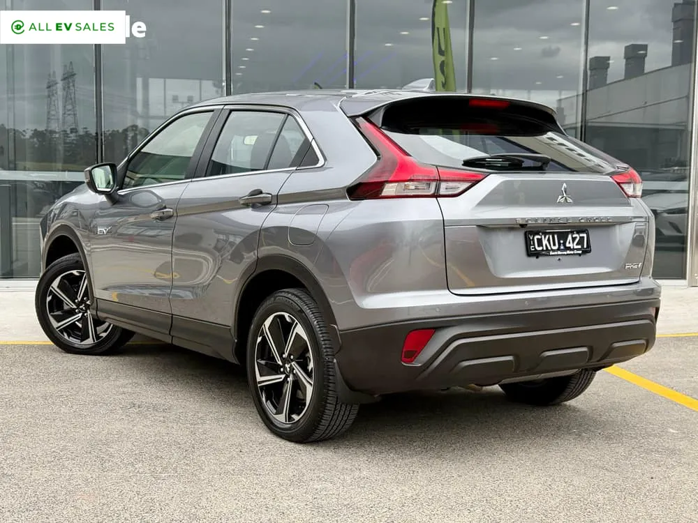 2023 Mitsubishi Eclipse Cross, photo 2