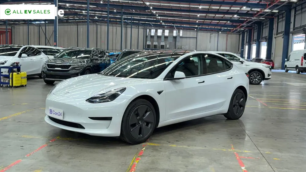 2023 Tesla Model 3, photo 3