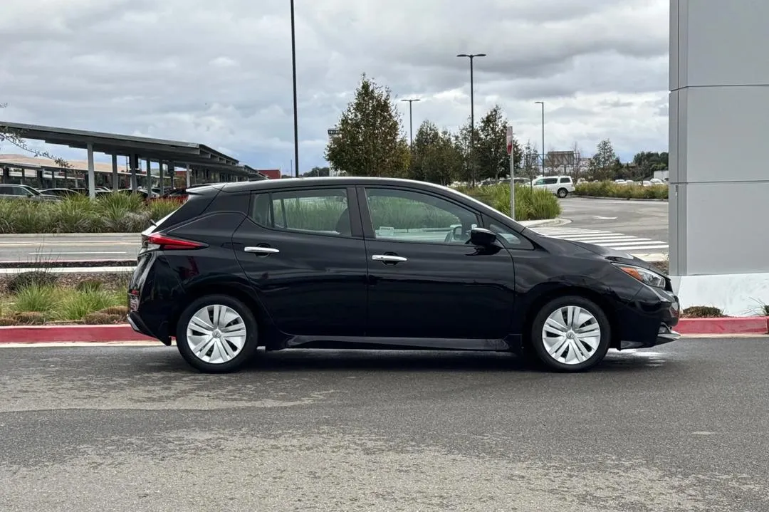 2025 Nissan Townstar, photo 3