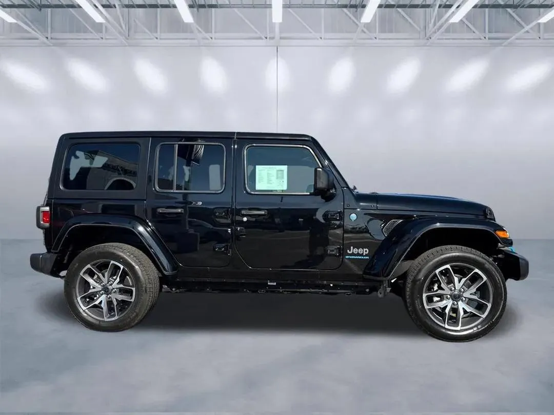2024 Jeep Wrangler, photo 3