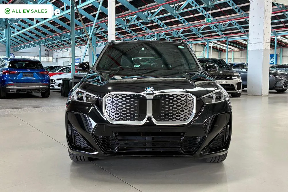 2024 BMW iX1, photo 4