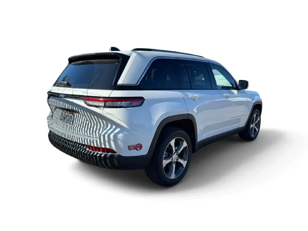 2023 Jeep Grand Cherokee, photo 2