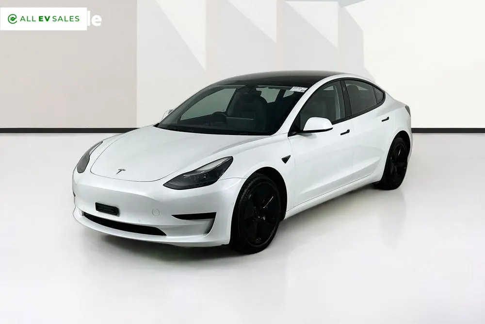 2023 Tesla Model 3, photo 4