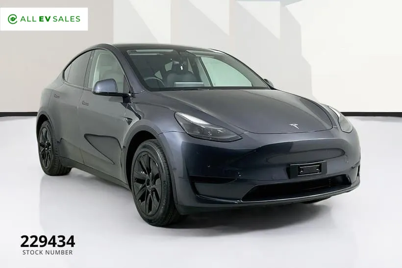 2024 Tesla Model Y Rear-Wheel Drive