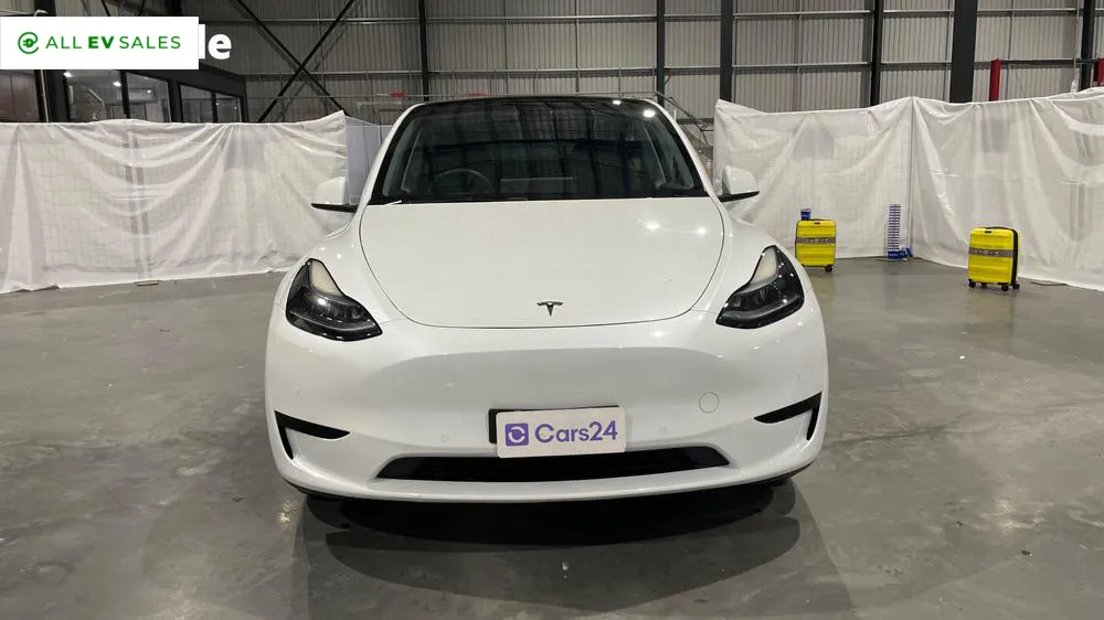 2023 Tesla Model Y, photo 2