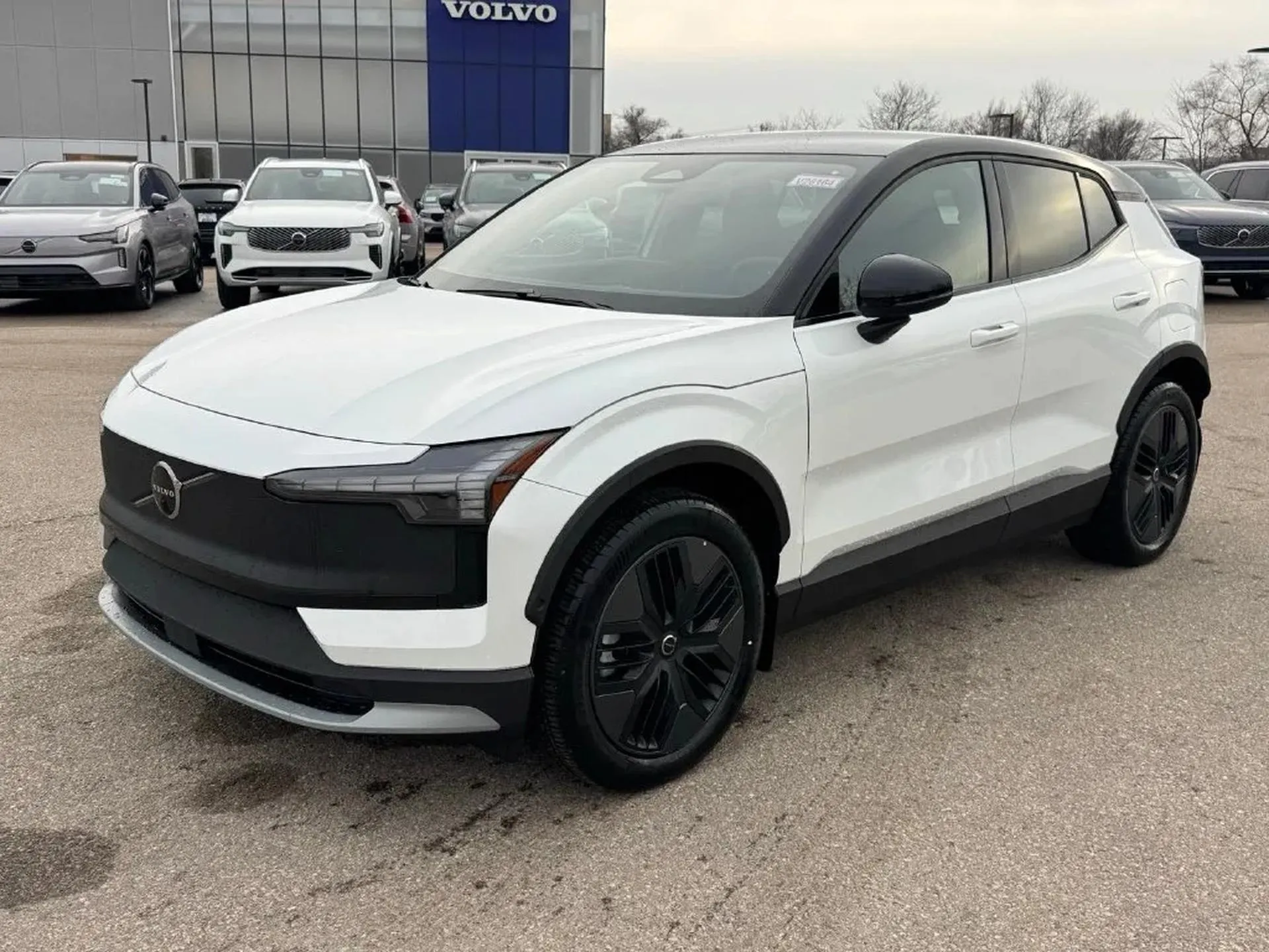 2026 Volvo EX30 CC Ultra