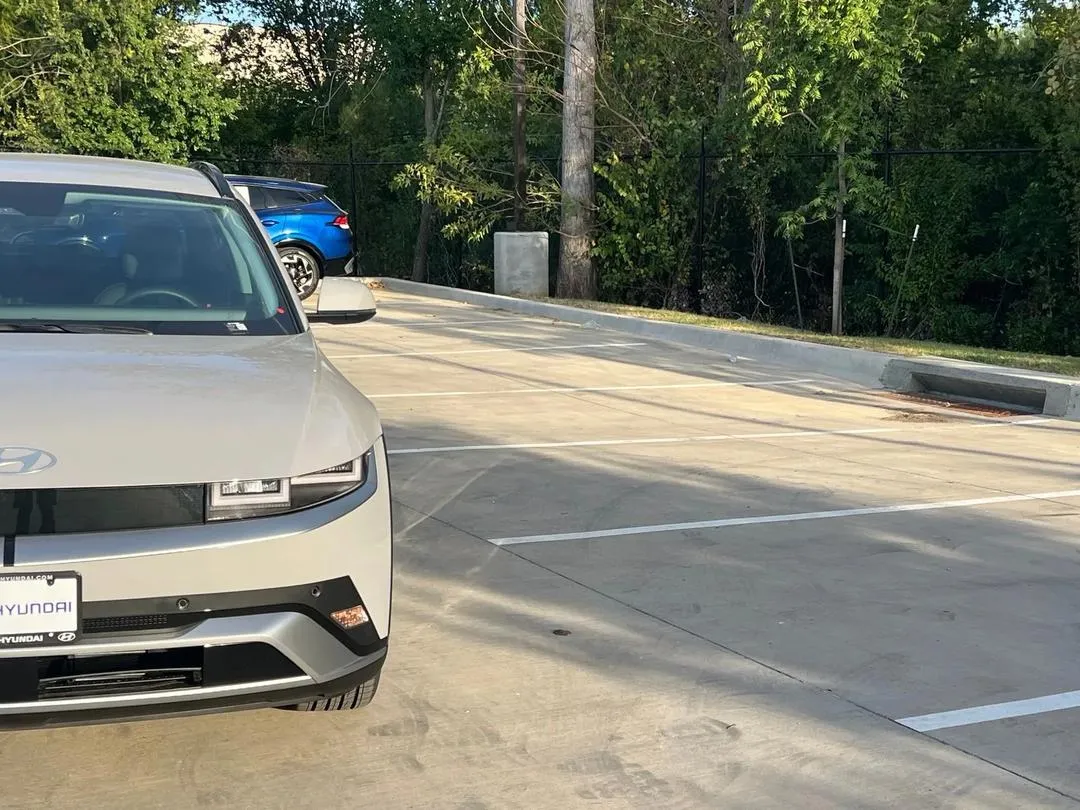 2027 Hyundai Ioniq, photo 3