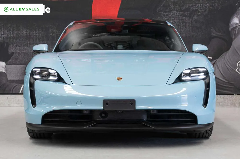 2021 Porsche Taycan, photo 3