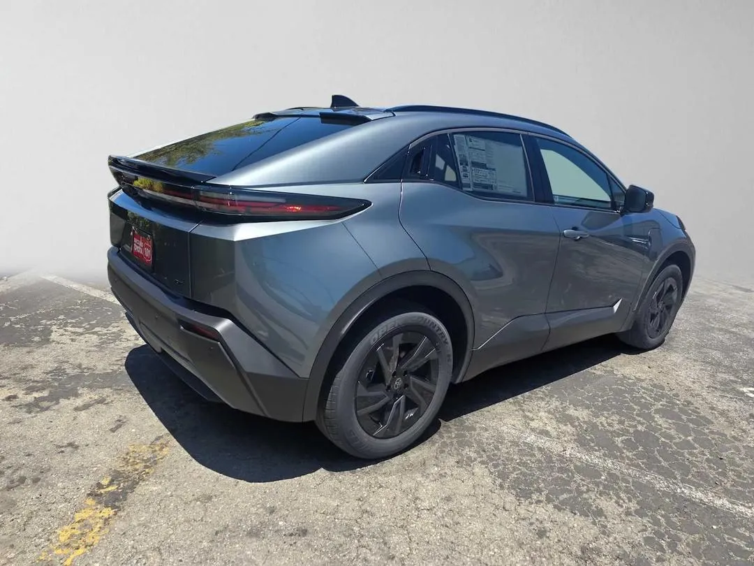 2026 Toyota Urban Cruiser Hyryder, photo 3