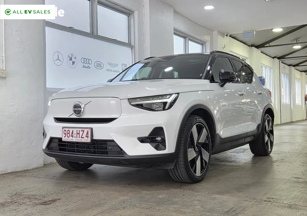 2023 Volvo XC40, photo 3