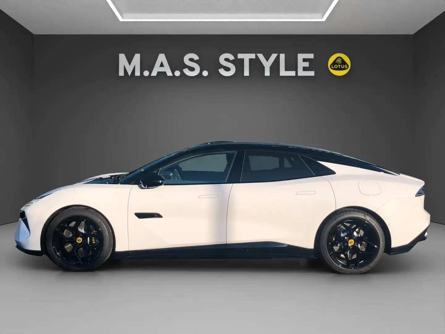 2026 Lotus Emeya, photo 5