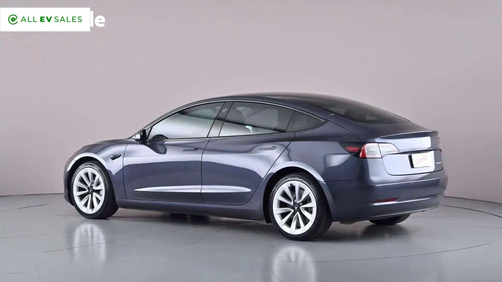 2023 Tesla Model 3, photo 4