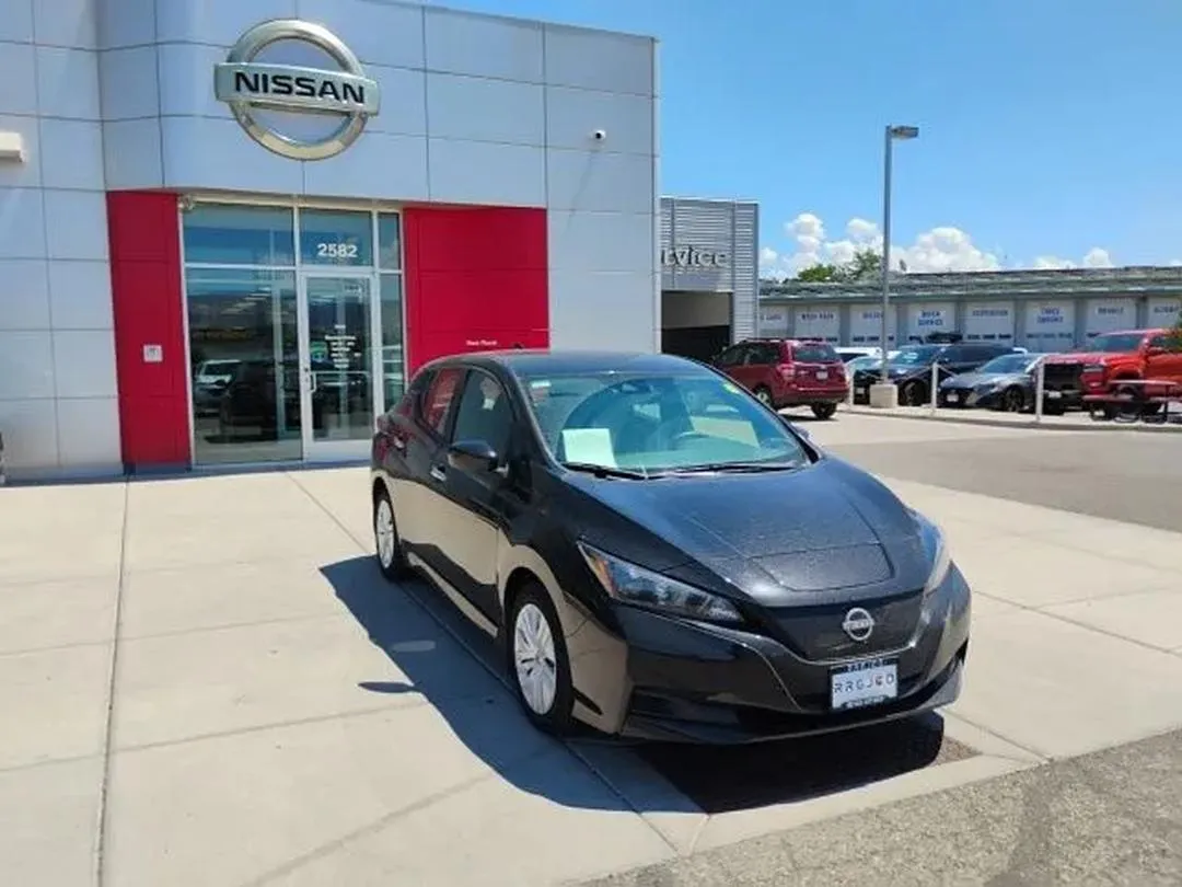 2025 Nissan Townstar, photo 3