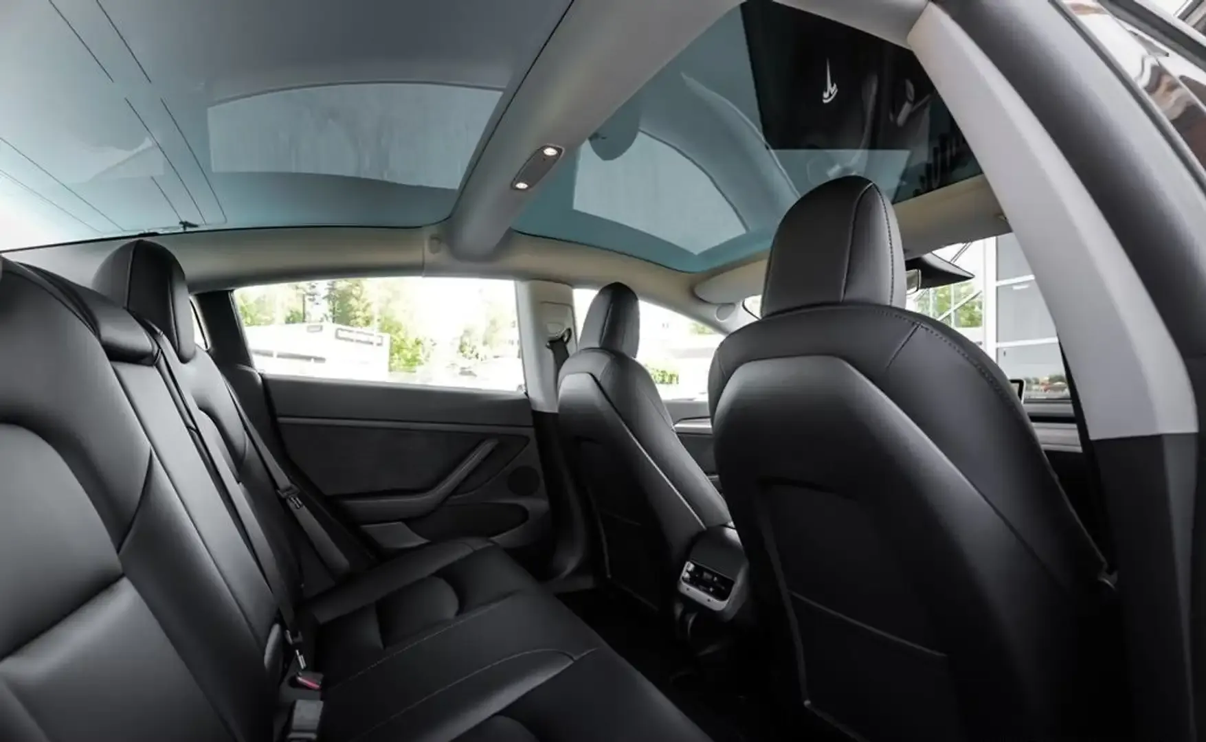 2023 Tesla Model 3, photo 5