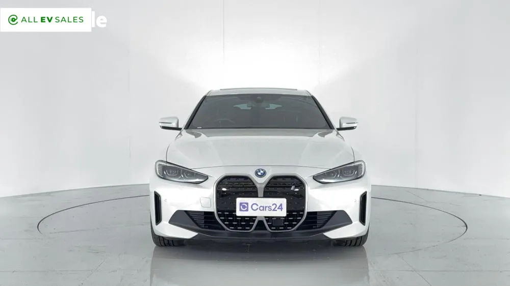 2023 BMW i4, photo 2